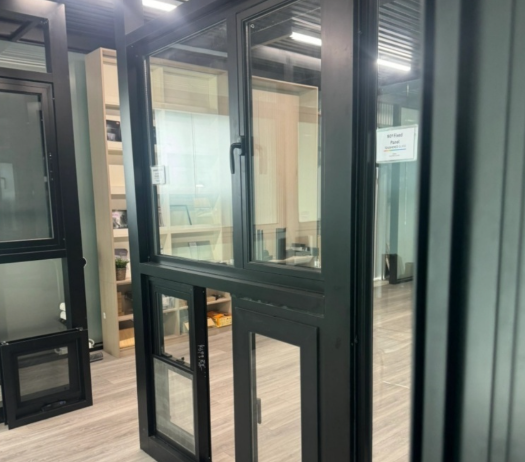 çift camlı alüminyum kanatlı çıkma pencere